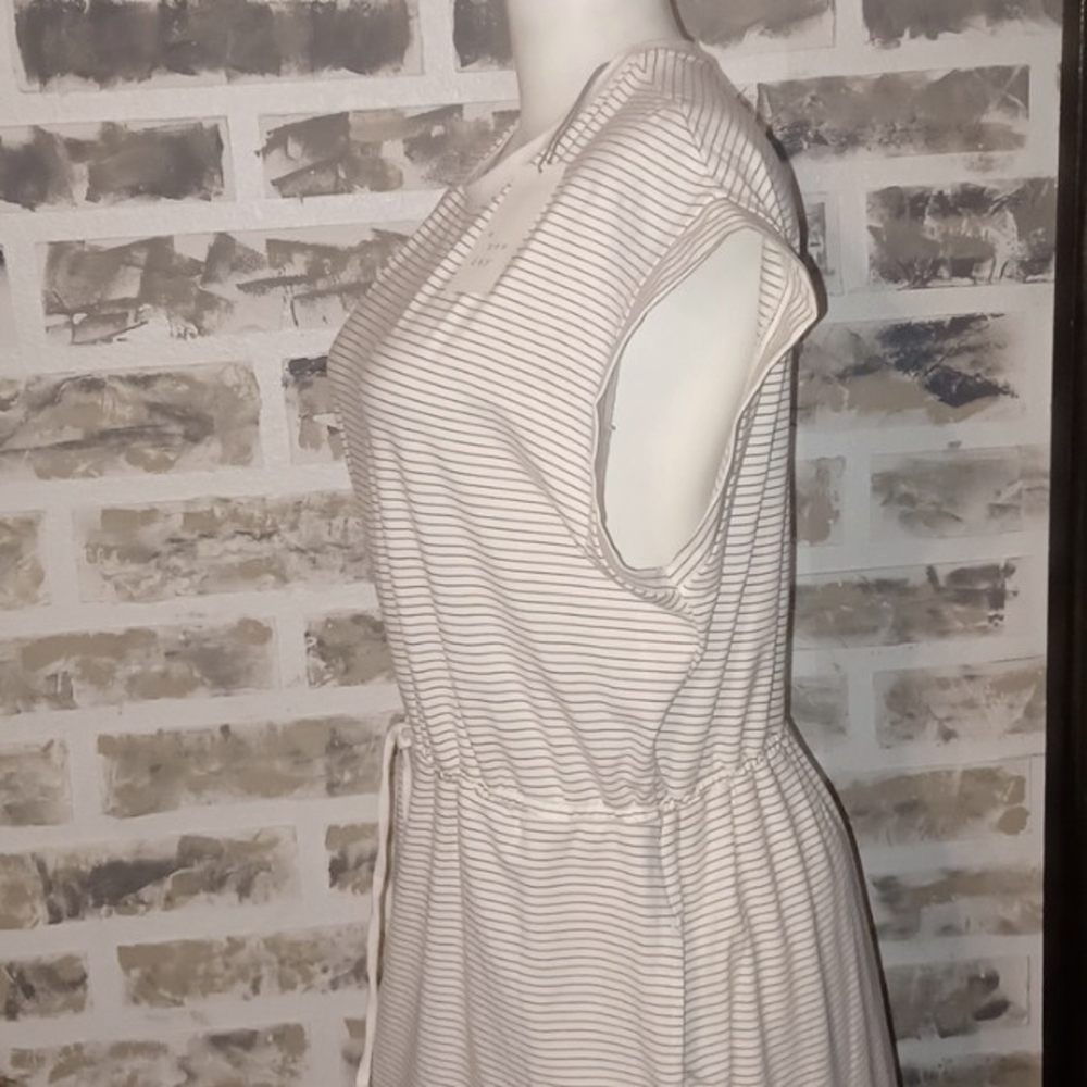 A new day stripped t-shirt Dress🌴 - Picture 5 of 11